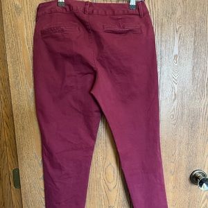 Burgundy Old Navy Ankle Chino Pixie Pants, Size 4